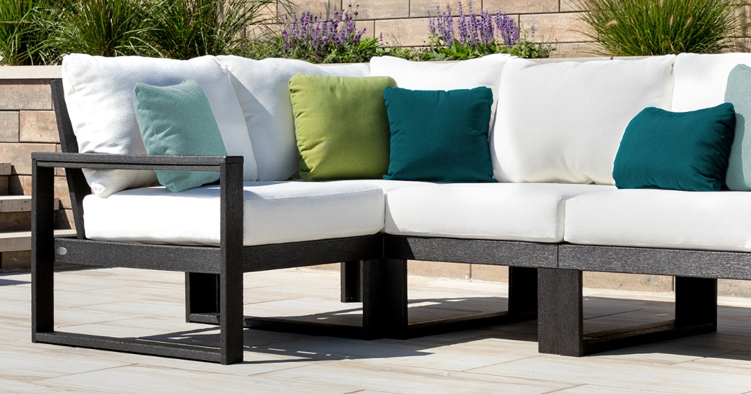 Sofas & Sectionals