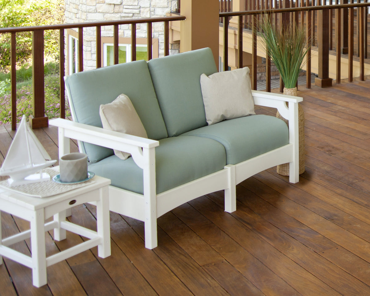 Club Loveseat