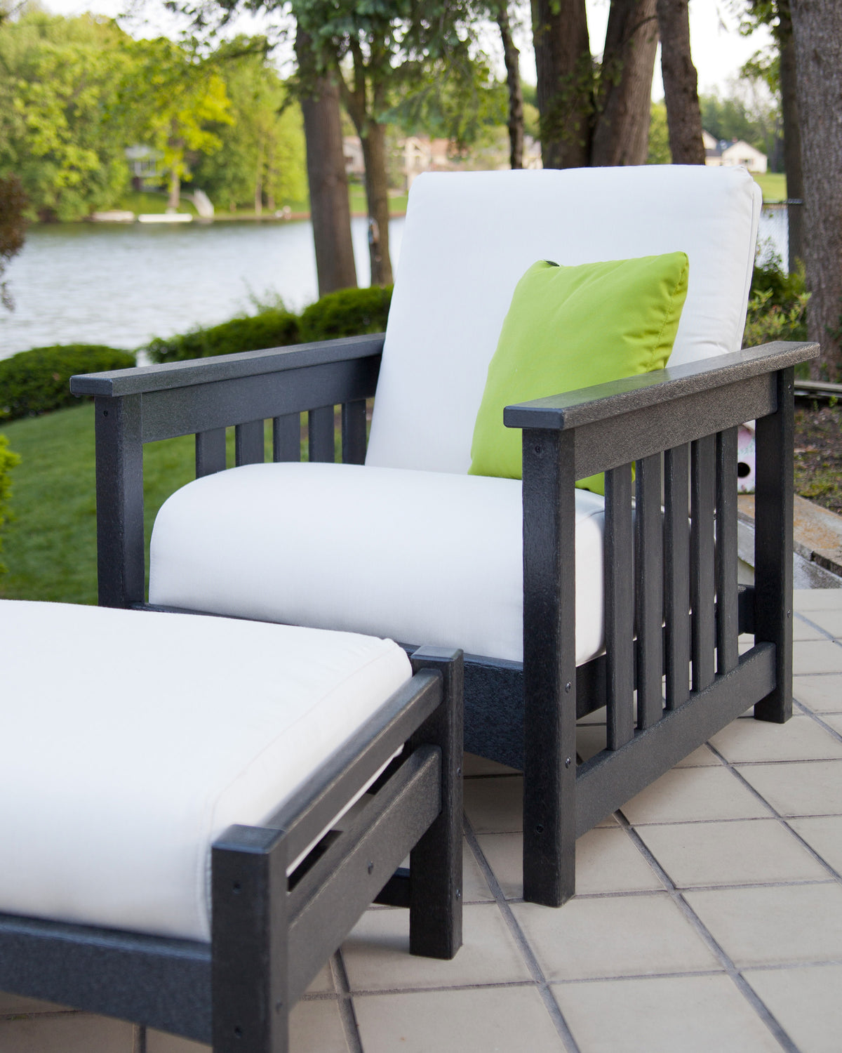 Club Mission Chair