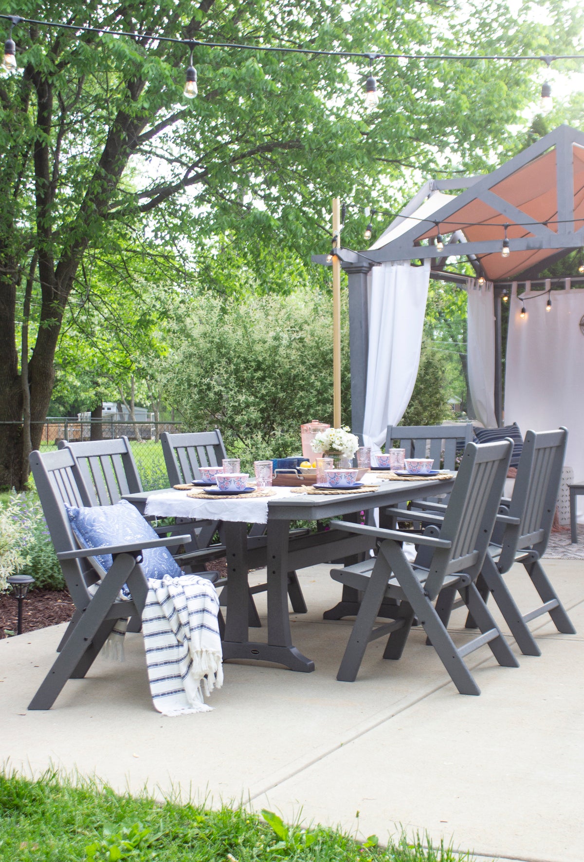 Vineyard Folding Chair 7-Piece Dining Set with Trestle Legs