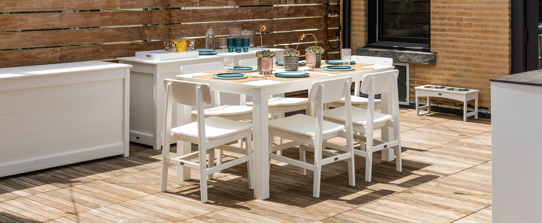 Comparing Outdoor Dining Set Styles