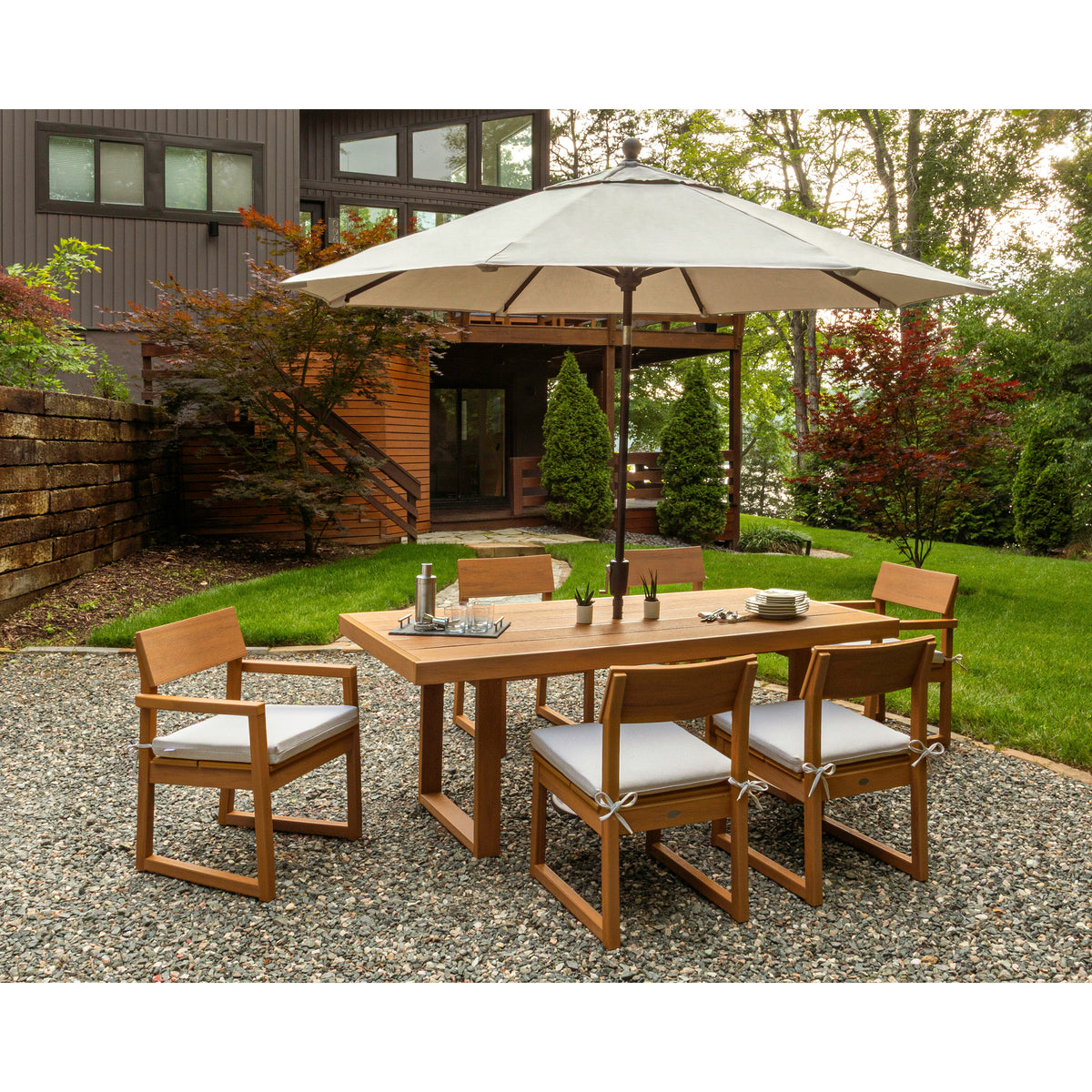 7-piece patio set with umbrella EDGE 7-Piece Dining Set
