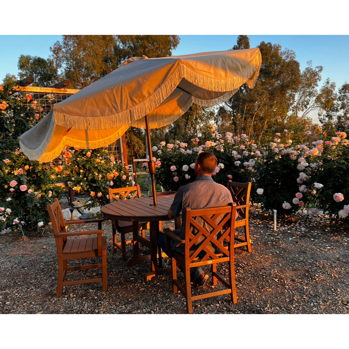 5-piece patio set with umbrella POLYWOOD 5-Piece Chippendale Dining Set