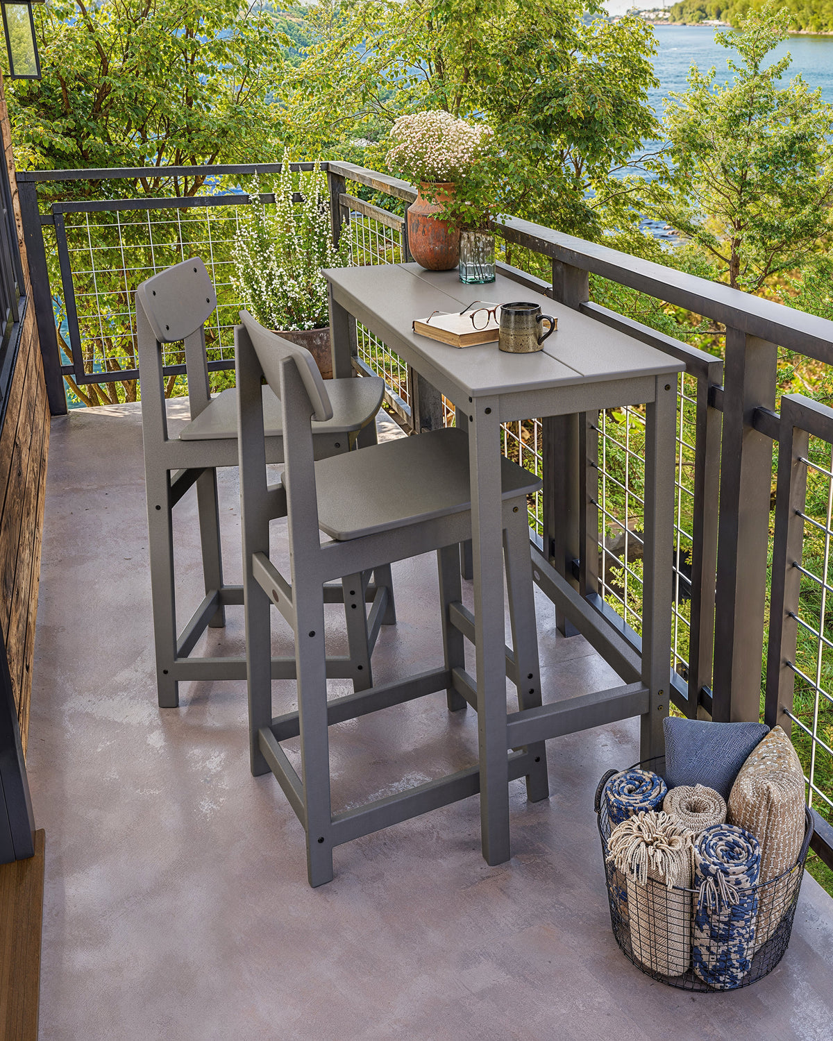 POLYWOOD Modern Studio Urban Bar Chair 3-Piece Balcony Set Green